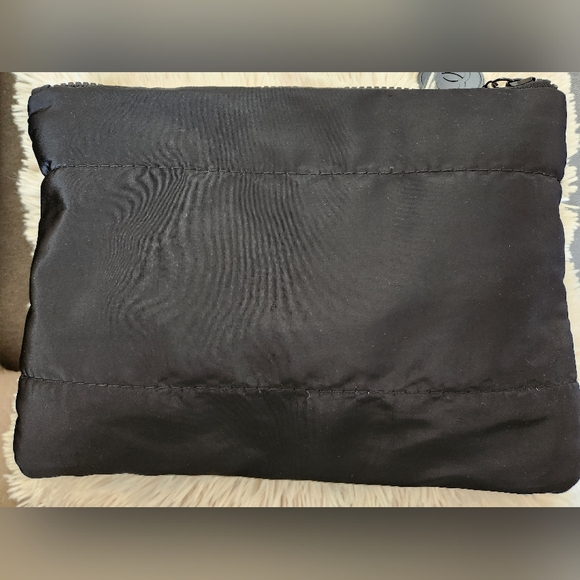 Chanel large pouch - Picture 2 of 6